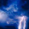 Небо, молнии.